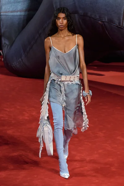 Look 7